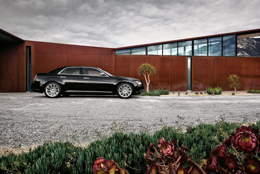  Chrysler 300C 2011 года  (фото 26 из 83)